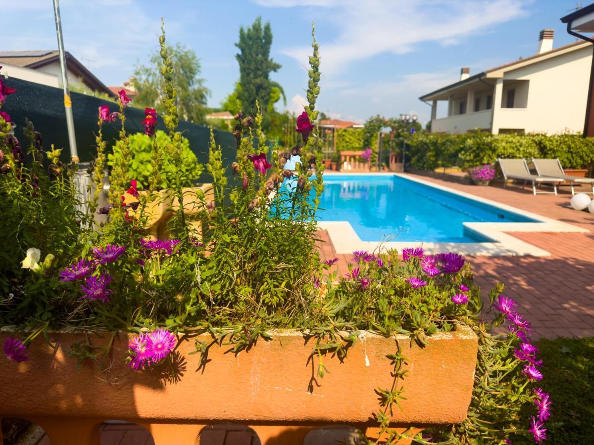 Hotel Casa Fanny Castelnuovo del Garda Esterno foto
